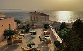 Aristide Hotel